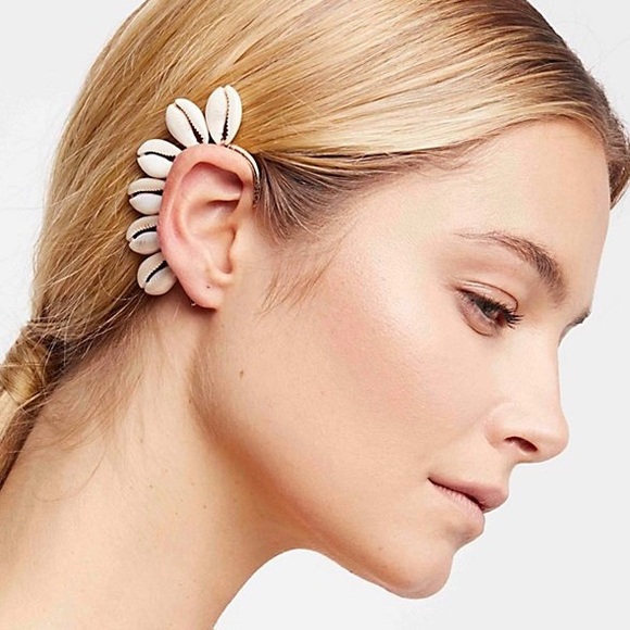 Free People Jewelry - Free People Sea Shells Ear Cuff NWT